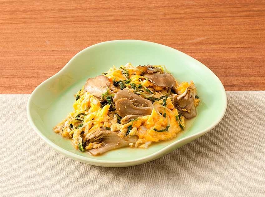 Happy Go KL - Stir fried Maitake with Pea Sprouts and Eggs Stir fried Maitake with Pea Sprouts and Eggs - Happy Go KL